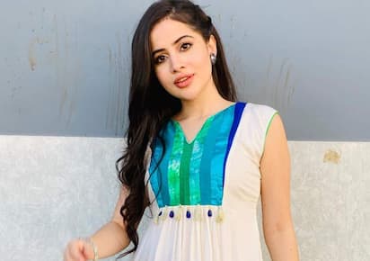 URFI JAVED- URFI JAVED CHAMMCH DRESS - URFI JAVED SPOON DRESS