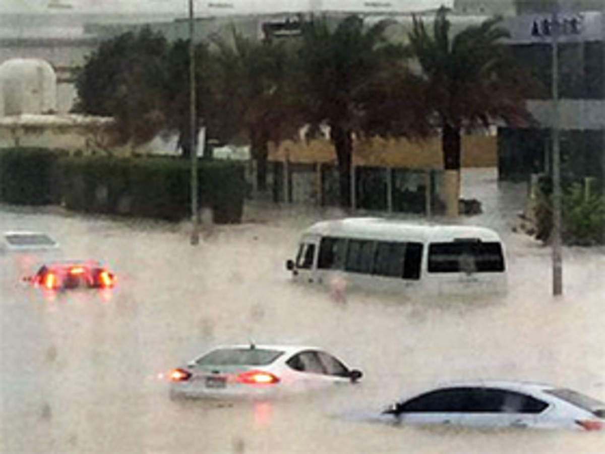 HEAVY RAIN IN DUBAI - DUBAI RAIN - DUBAI WEATHER